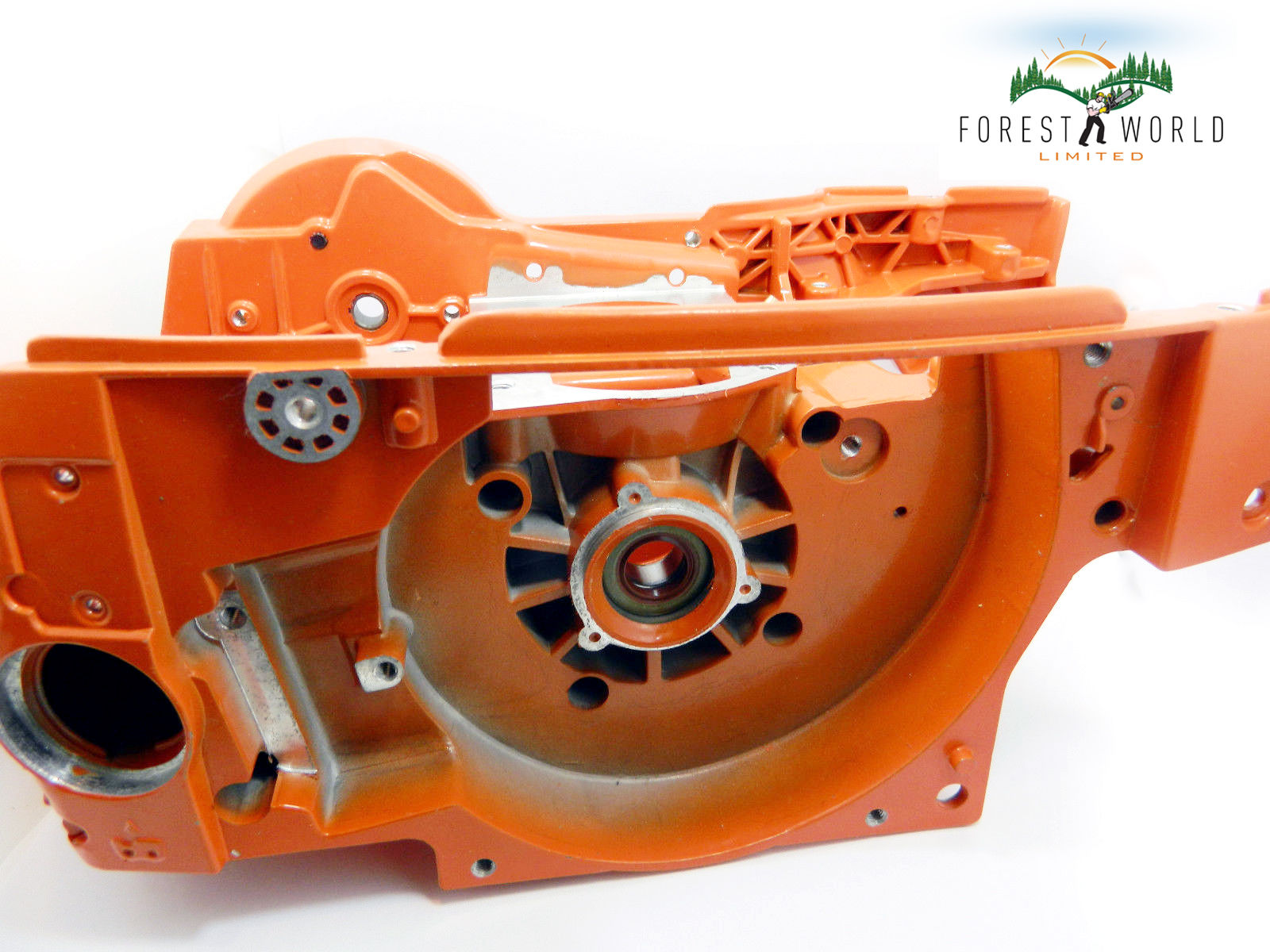 Husqvarna 362 365 372 372 XP motora bloks - Zāģeriem.lv